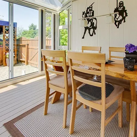 Three-bedroom Holiday In * Hals